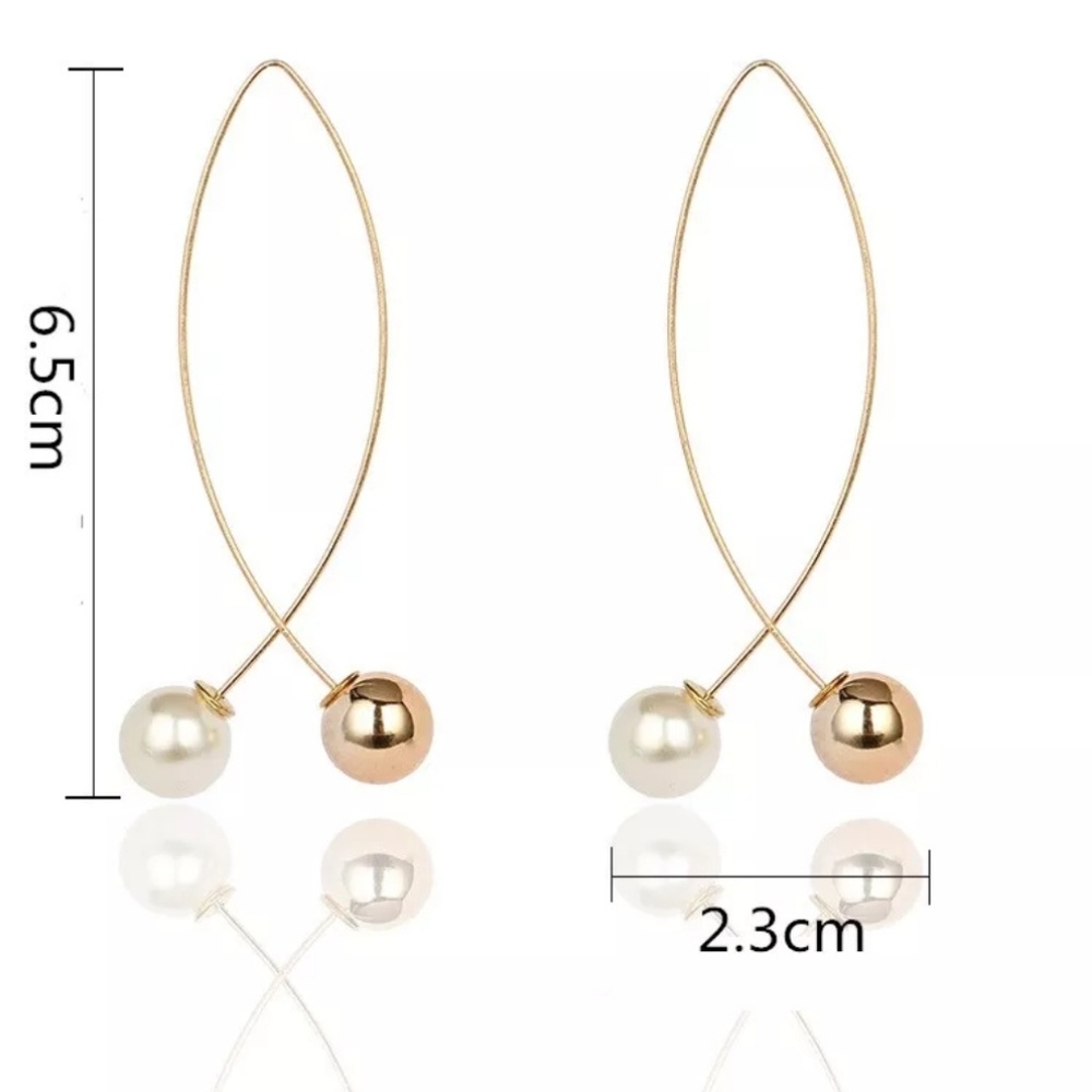 3 Earrings in 1 Gold or Silver Lightweight… - Picture 2 of 5